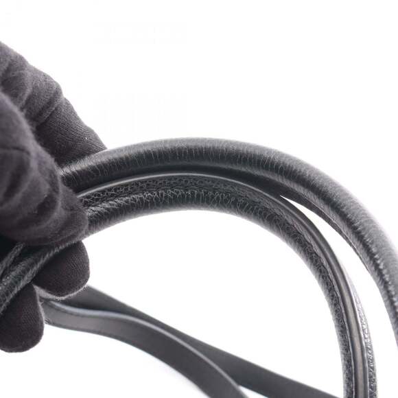 Louis Vuitton On the Go MM Two-Tone Tote Bag in Monogram Empreinte Grained Le... - Picture 10 of 12